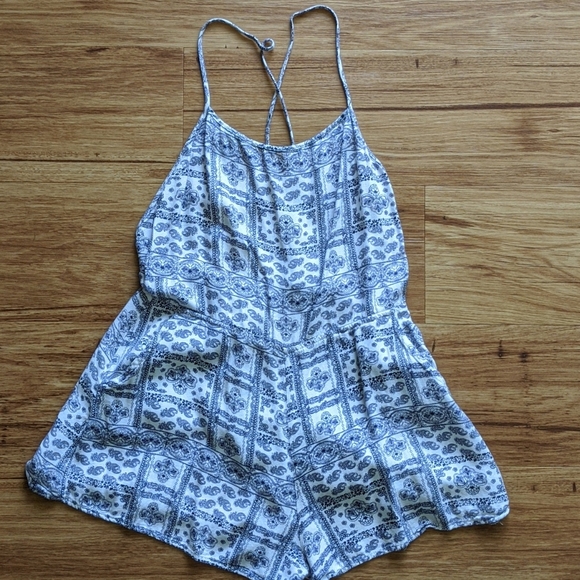 Romper - Picture 1 of 1